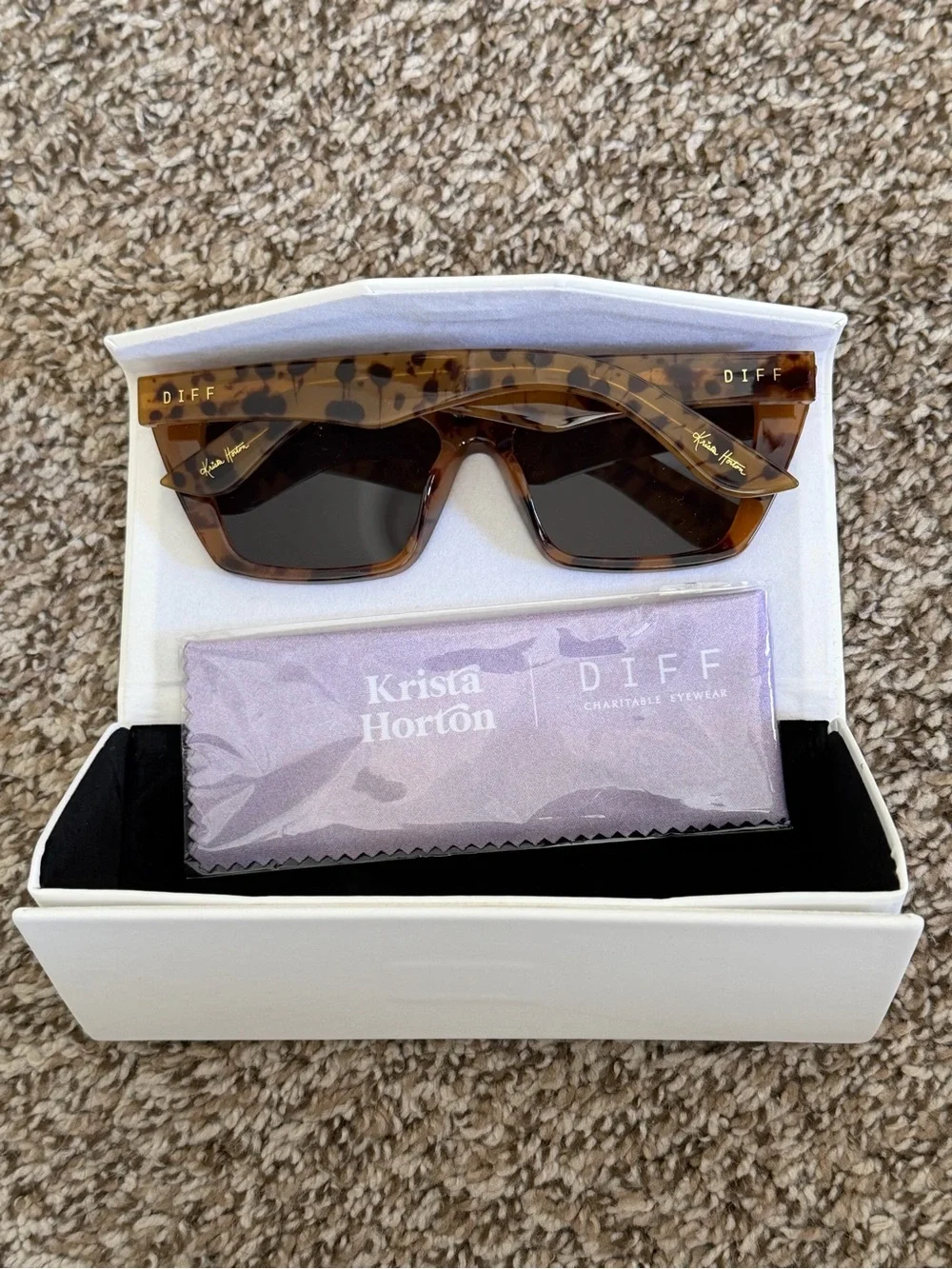 NWT Krista Horton x DIFF Brown Tortoiseshell Sunglasses